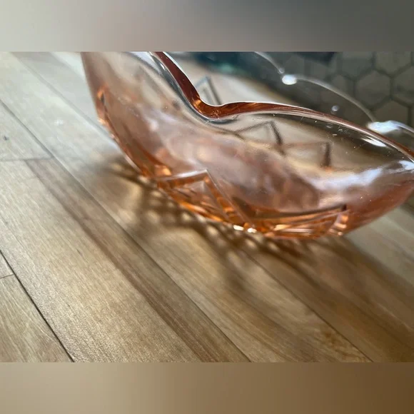 Pink Depression Bowl - Picture 9 of 13